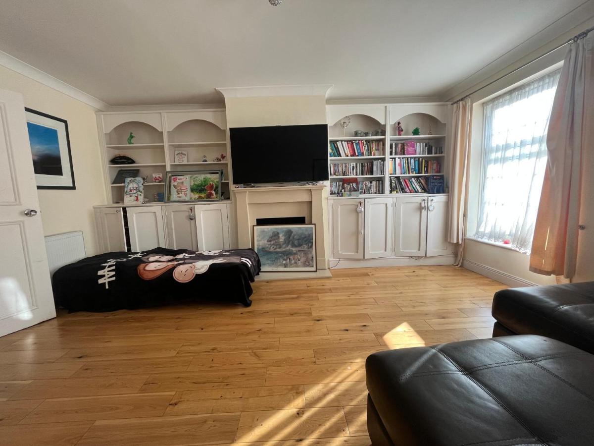 Rooms Close To Wimbledon Tennis ลอนดอน ภายนอก รูปภาพ