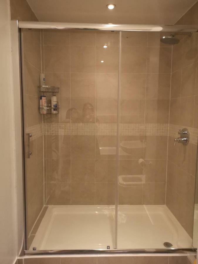 Rooms Close To Wimbledon Tennis ลอนดอน ภายนอก รูปภาพ